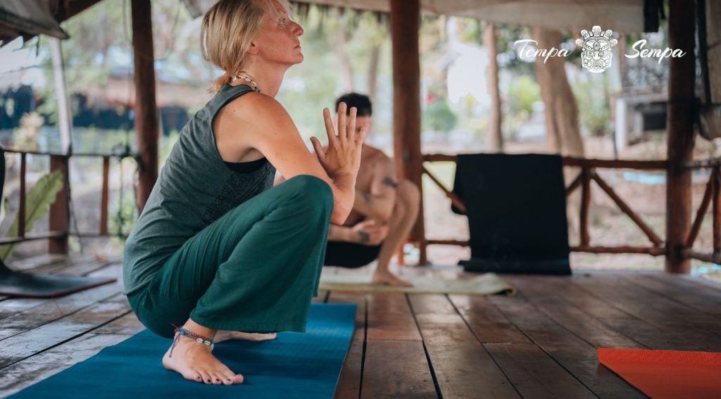 Clase de yoga, meditación y filosofía en tempa sempa