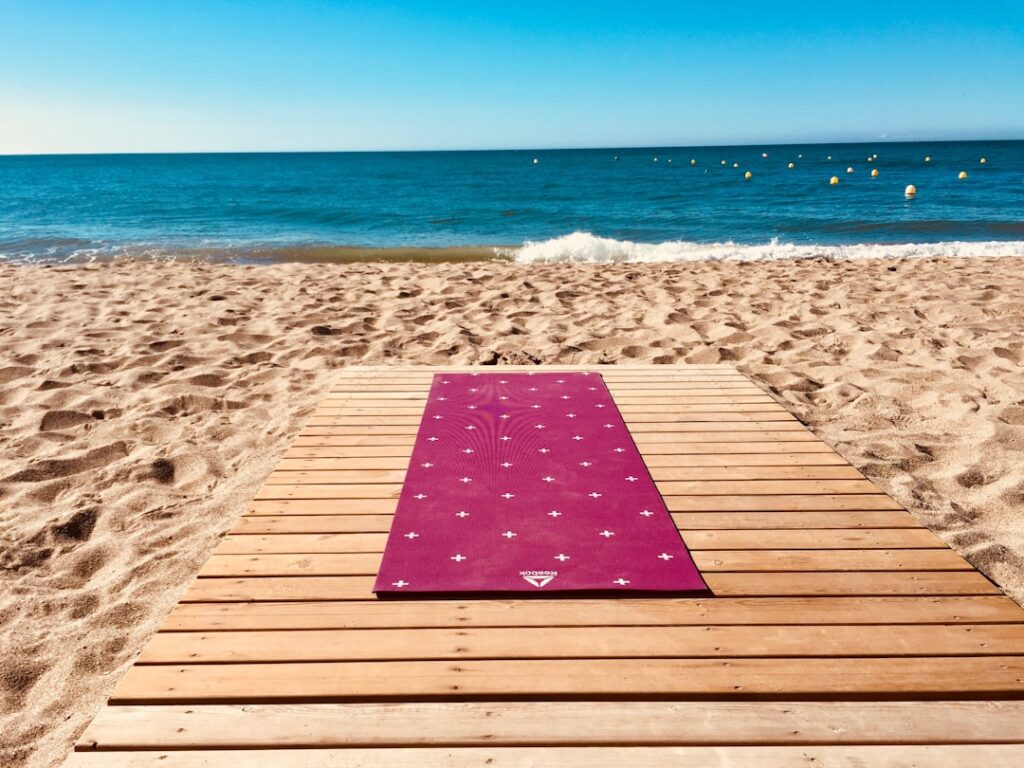 Cuando hablamos de yoga facil nos referimos a introducirlo en nuestra manera de vivir
