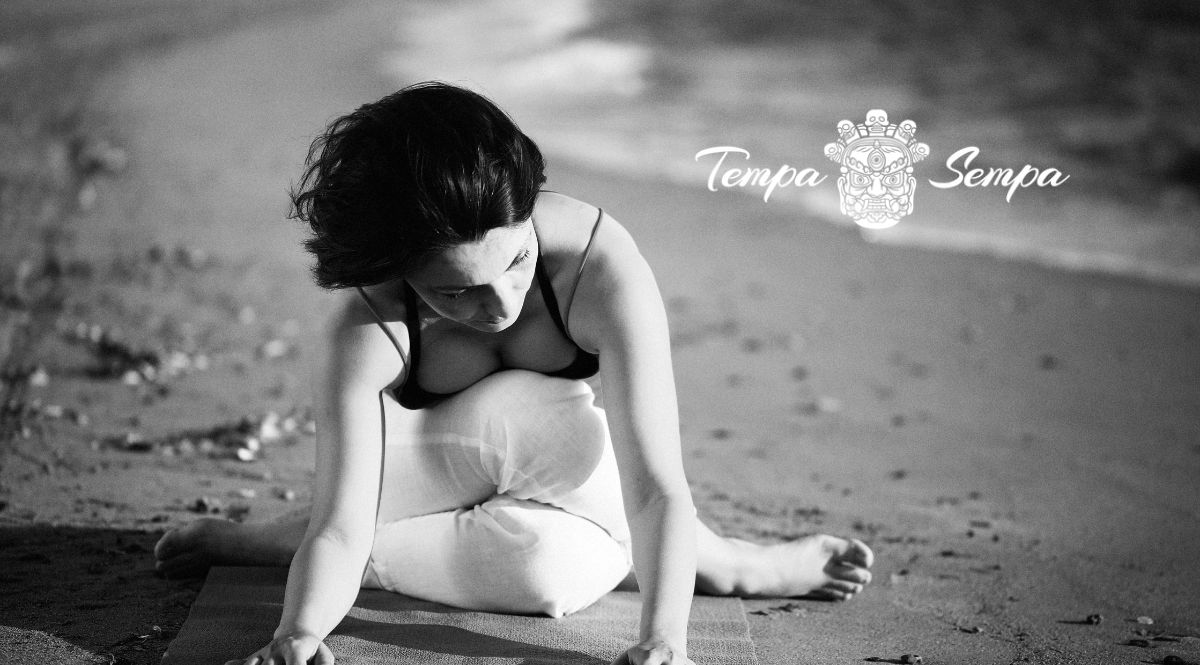 la rutina de la práctica de yoga será beneficioso para tu vida en cada etapa