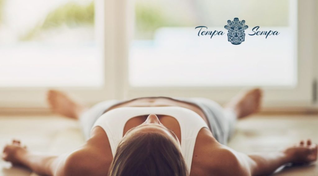 el descanso de la sesión de yoga