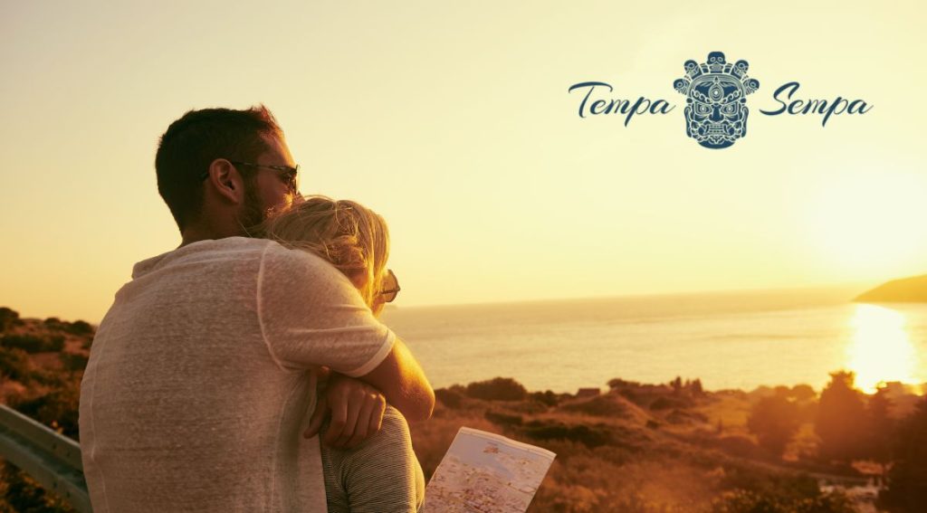 pareja disfrutando del atardecer y disfrutando plenamente de la compañía